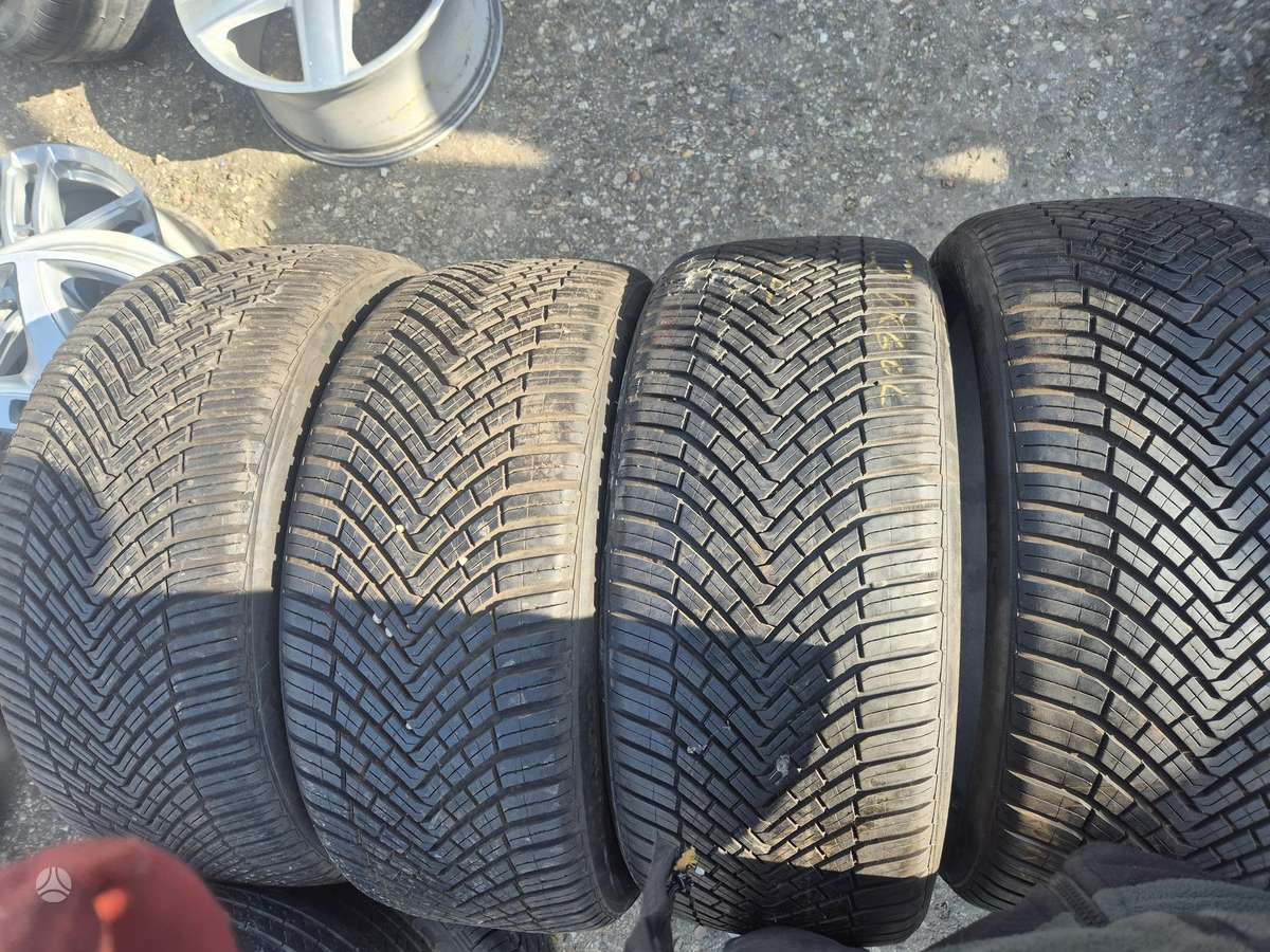 Continental, всесезонные 255/40 R20