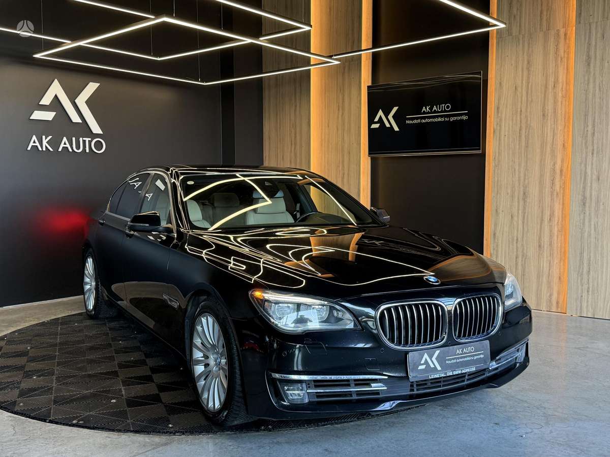 BMW 740, 3.0 l., Седан