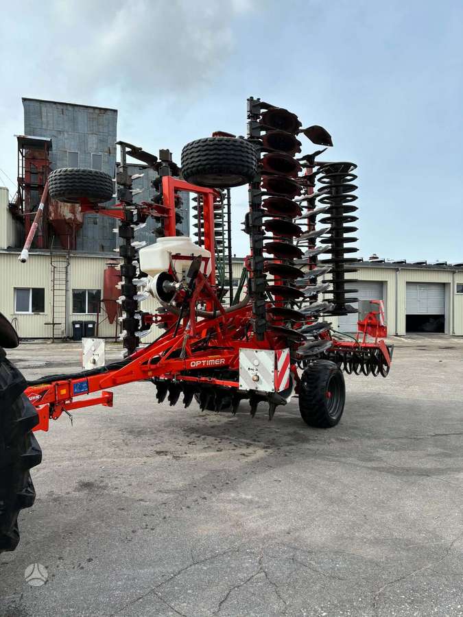 Kuhn Optimer7502R, scrapers, scrubbers
