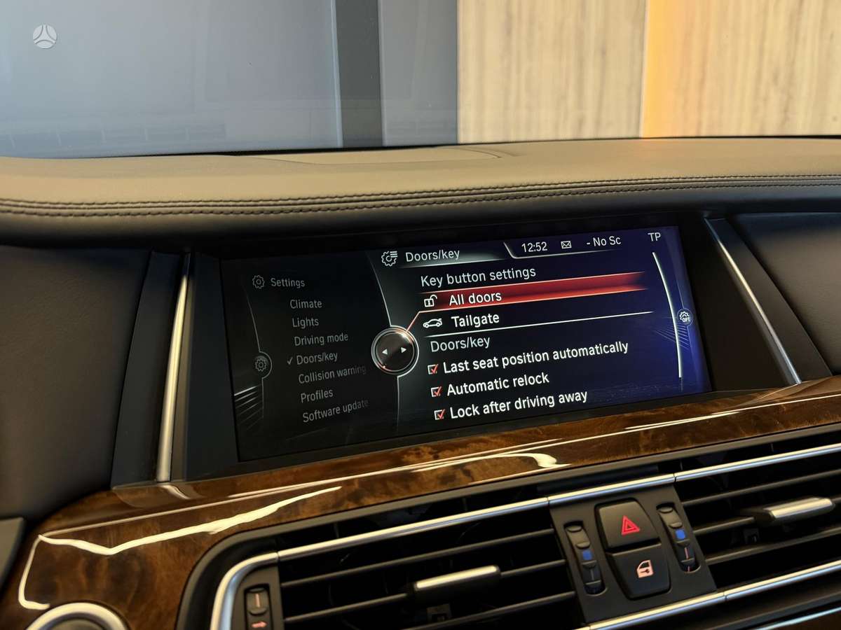 BMW 740, 3.0 l., Седан