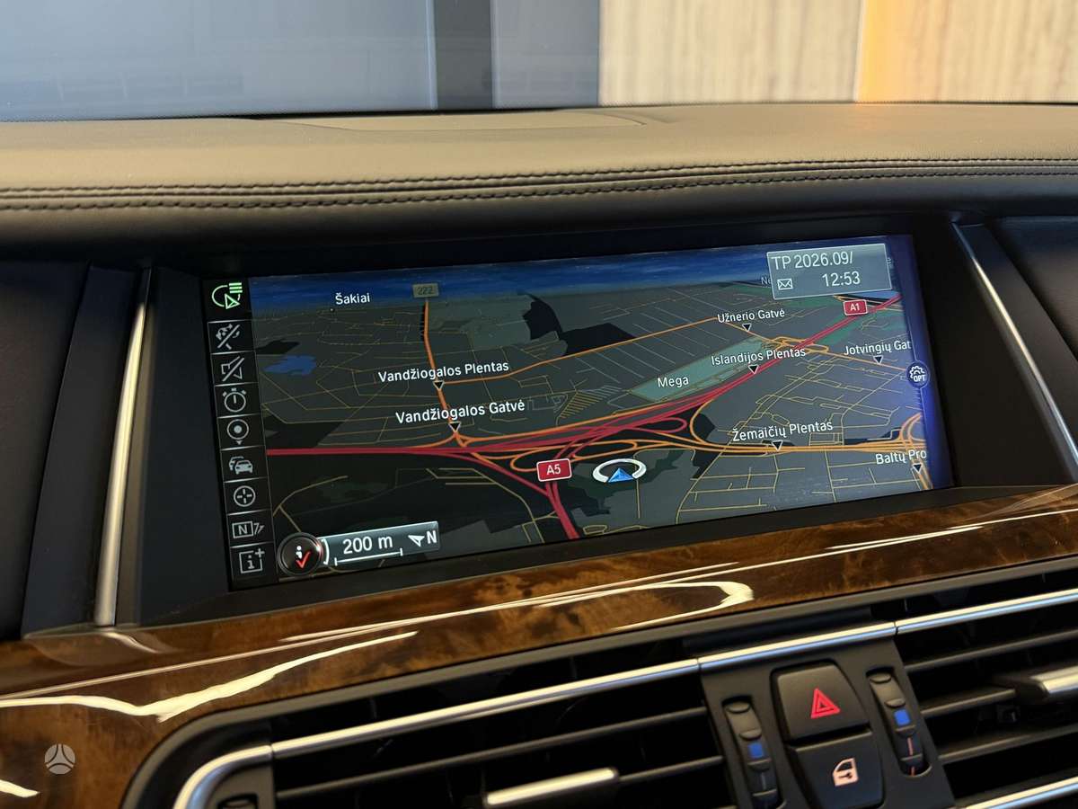 BMW 740, 3.0 l., Седан
