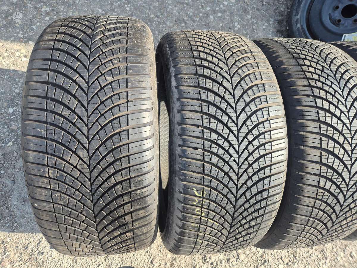 Goodyear, universalios 235/40 R19