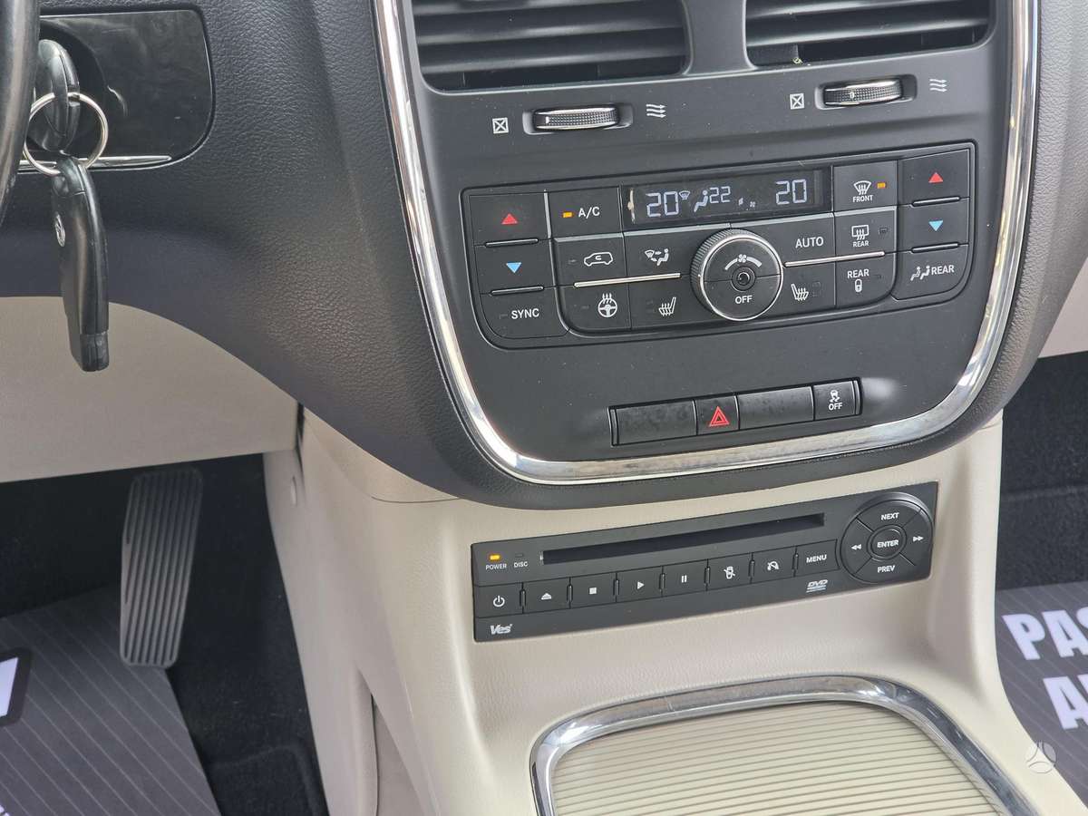 Lancia Voyager, 2.8 l., Минивэн