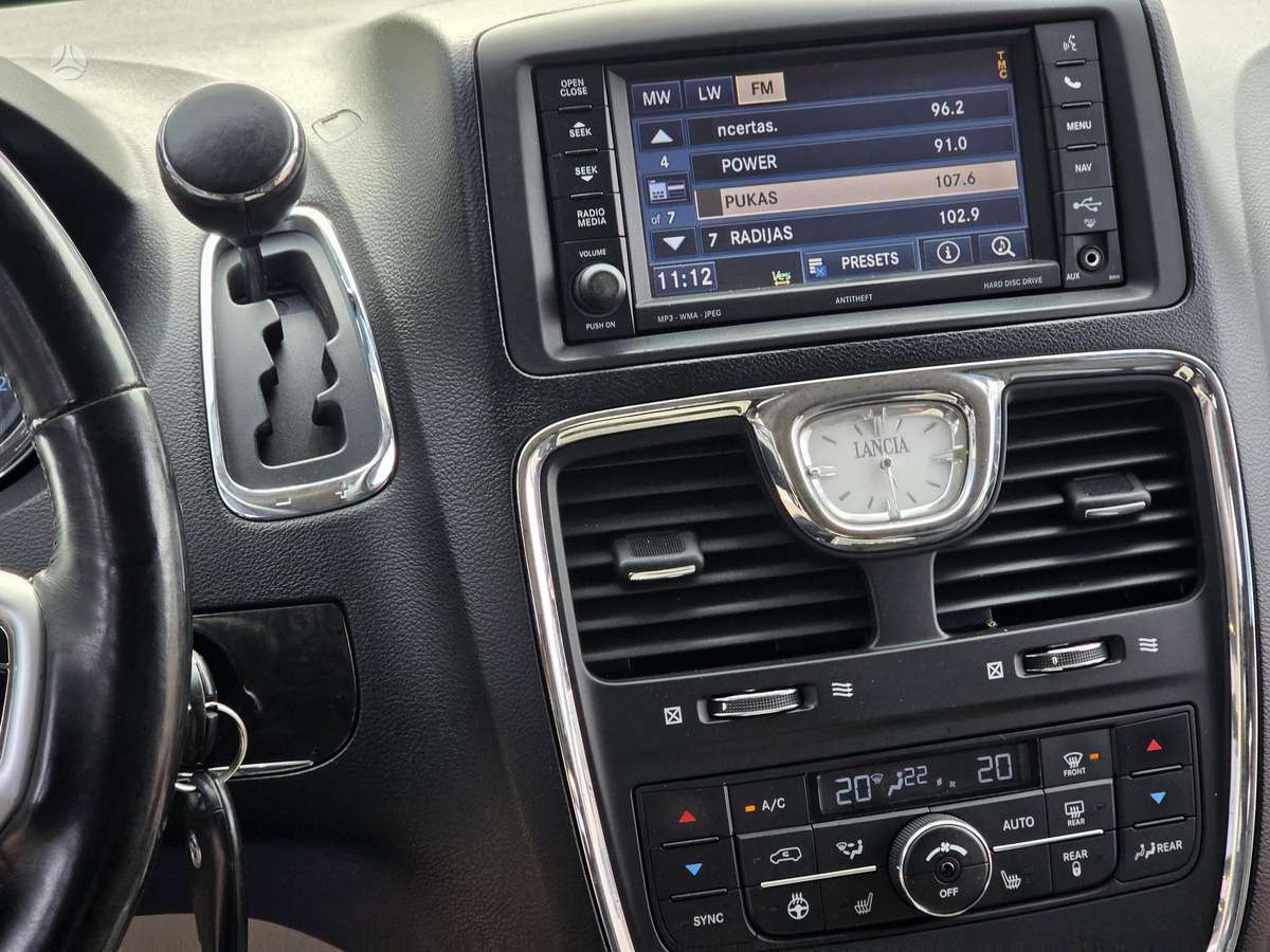 Lancia Voyager, 2.8 l., Минивэн