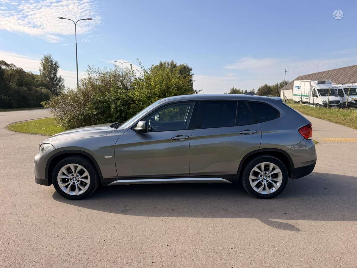 BMW X1, 2.0 l., Хэтчбек