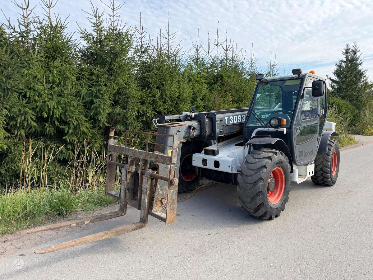 Bobcat T3093S, telescopic handler