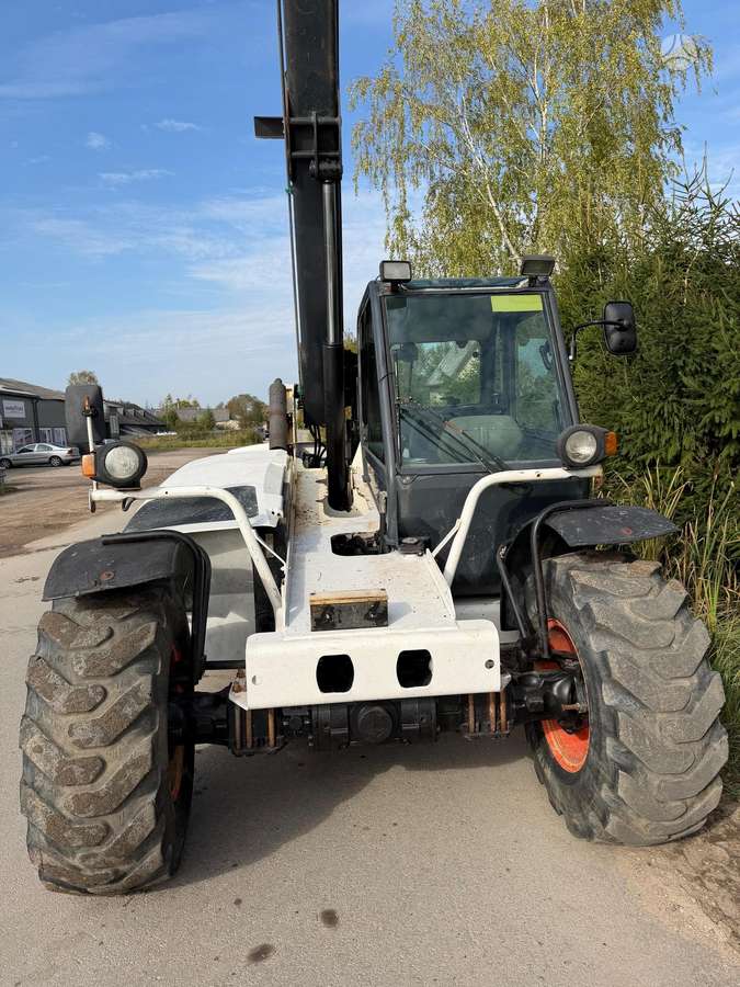 Bobcat T3093S, telescopic handler