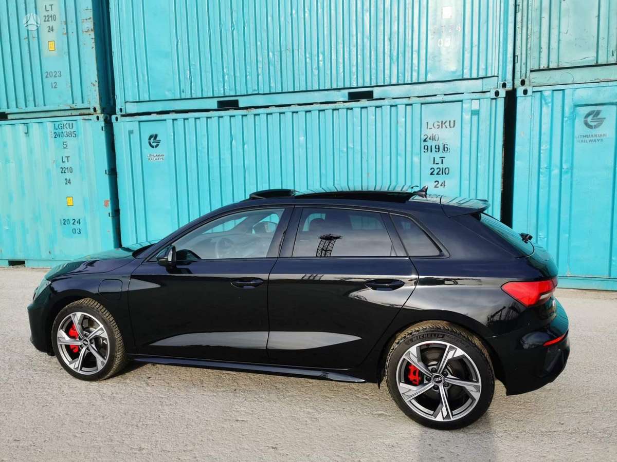 Audi A3, Хэтчбек