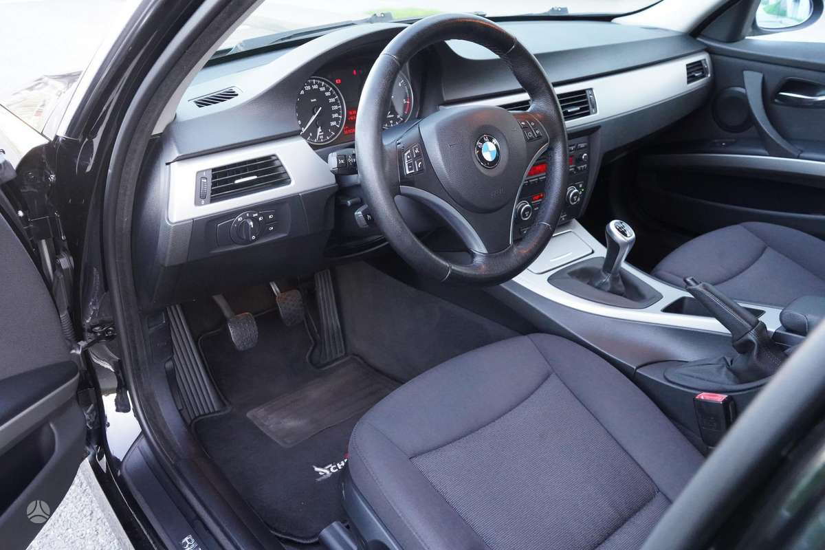 BMW 325, 3.0 l., wagon