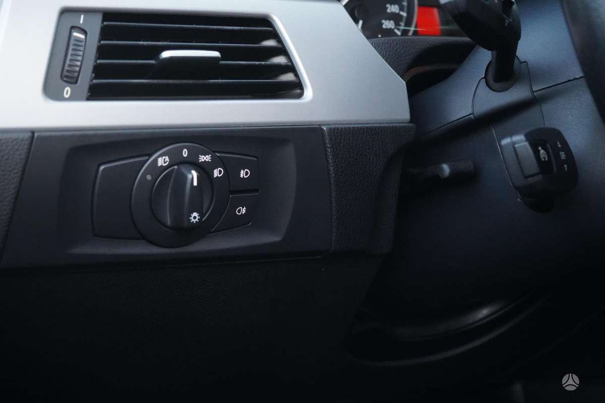 BMW 325, 3.0 l., wagon