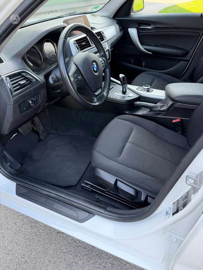 BMW 116, 1.5 l., Хэтчбек