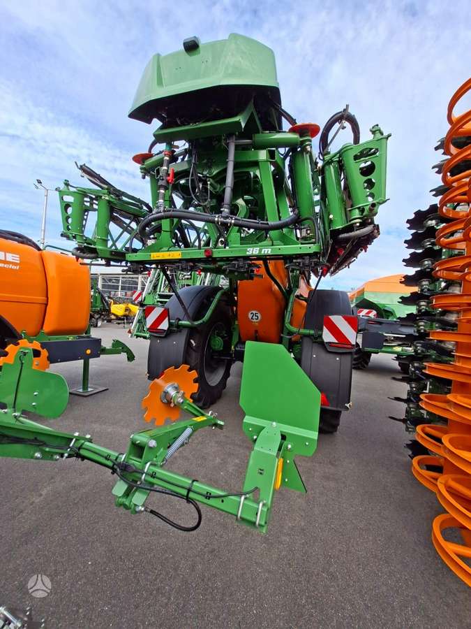 Amazone UX 7601 Super, sprayers