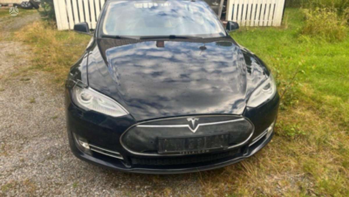 Tesla Model S 85p