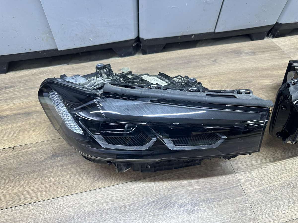BMW 5 serija žibintai