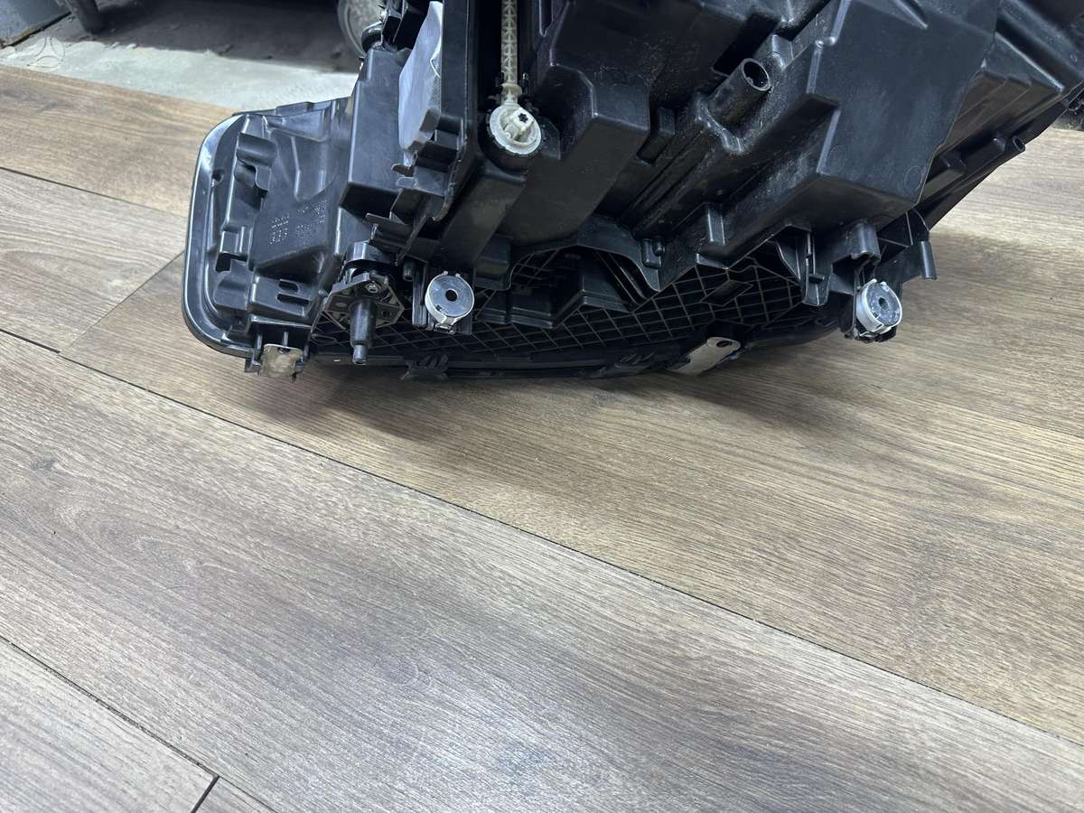 BMW 5 serija žibintai