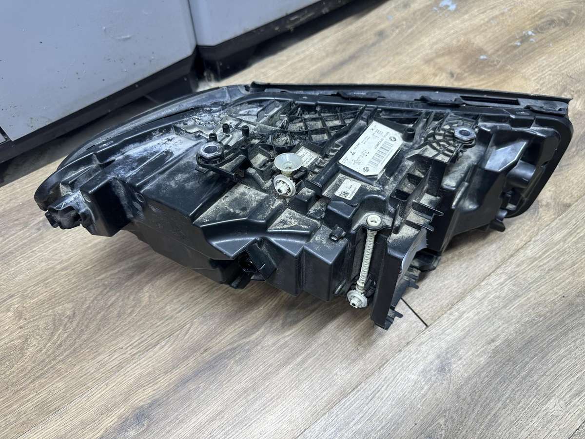 BMW 5 serija žibintai