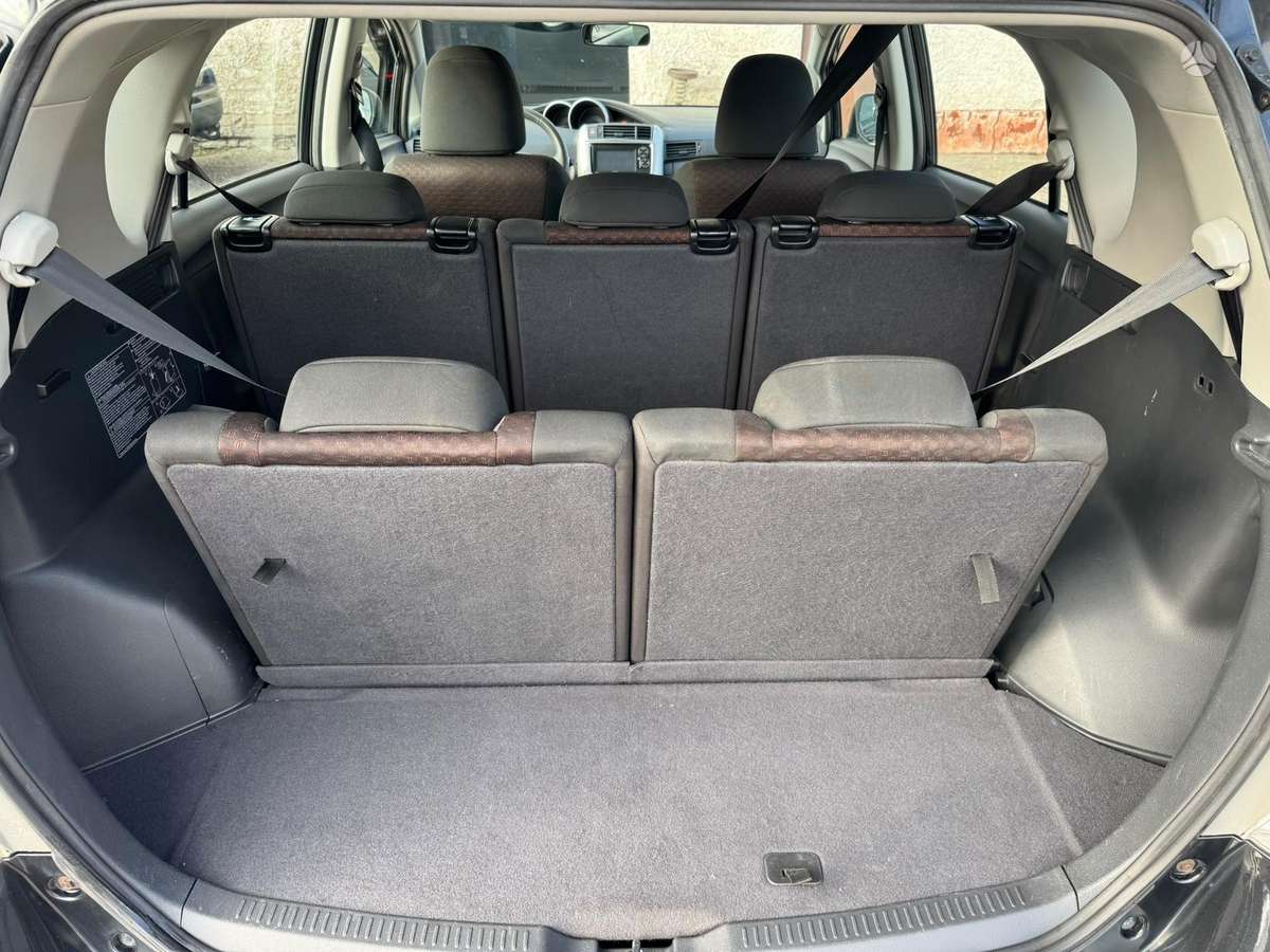 Toyota Verso, 2.0 l., mpv / minivan