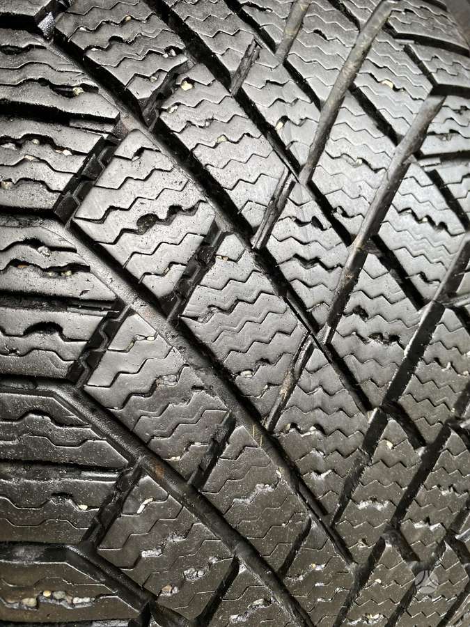 Continental, žieminės 225/50 R17