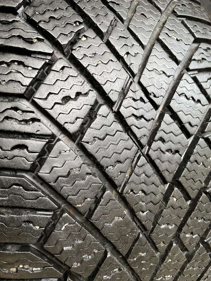 Continental, зимние 225/50 R17