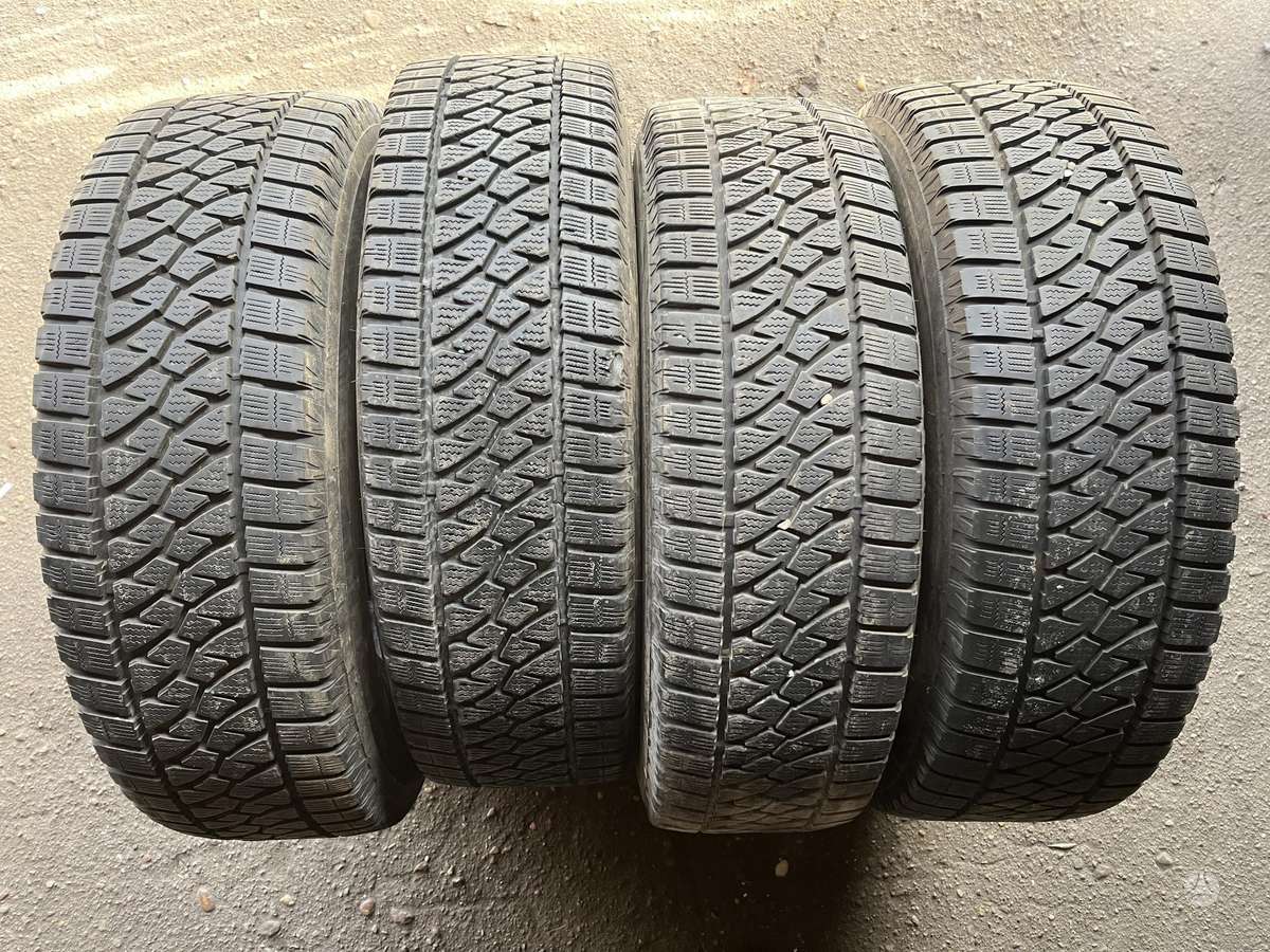 Bridgestone Blizzak W810, winter 225/75 R16
