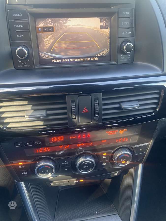 Mazda CX-5, 2.2 l., off-road / crossover