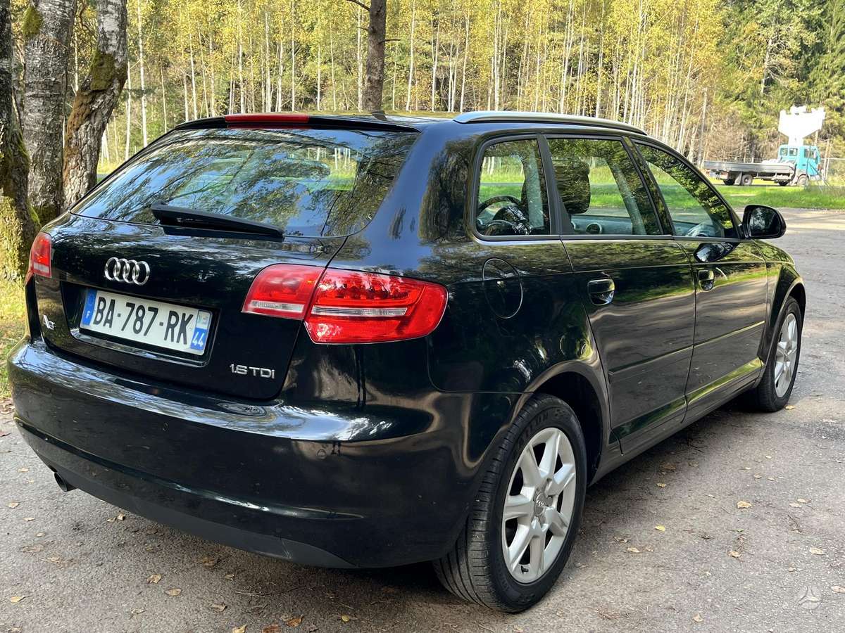 Audi A3, 1.6 l., hatchback