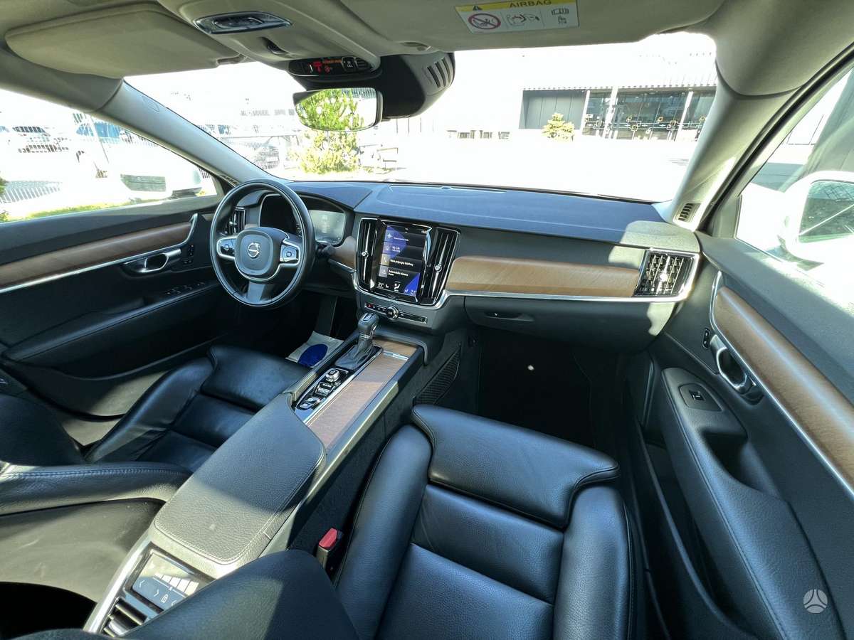 Volvo S90, 2.0 l., Седан