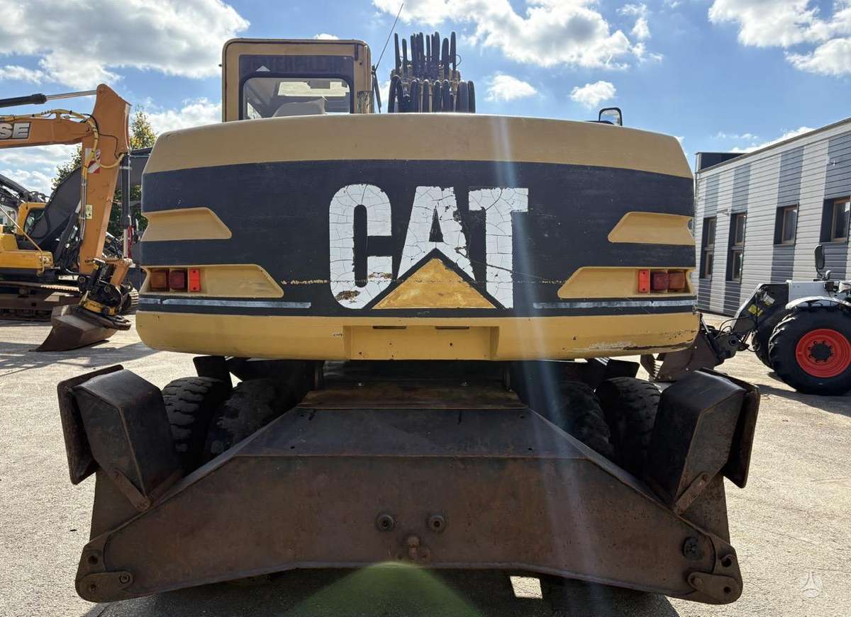 Caterpillar M 312, ekskavatoriai