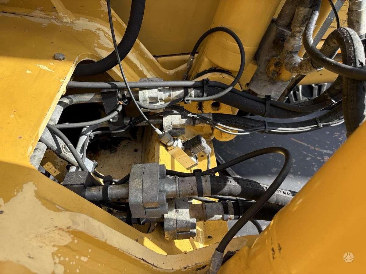 Caterpillar M 312, excavator