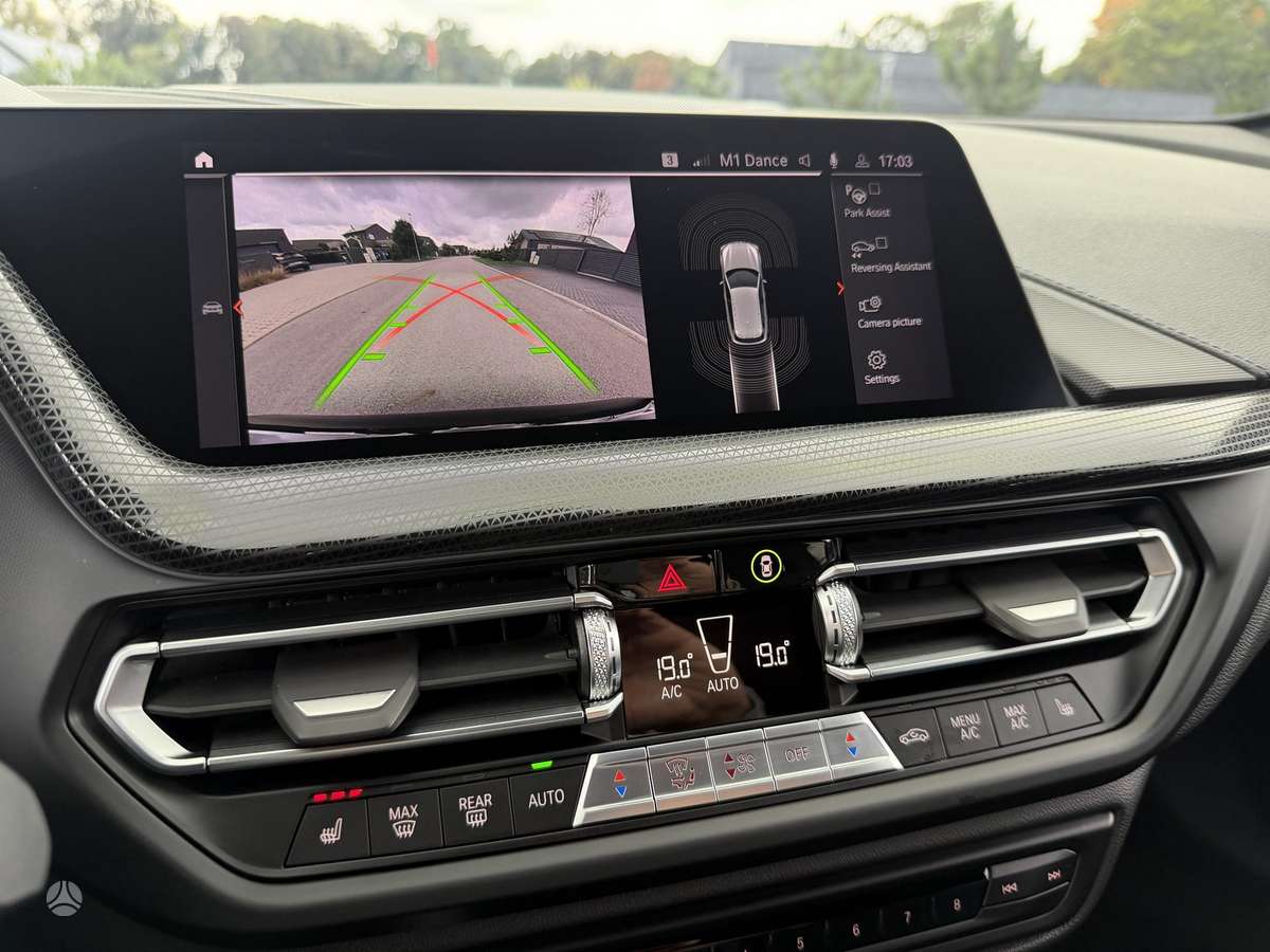 BMW M135, 2.0 l., hatchback