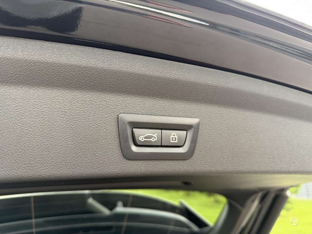 BMW M135, 2.0 l., hatchback