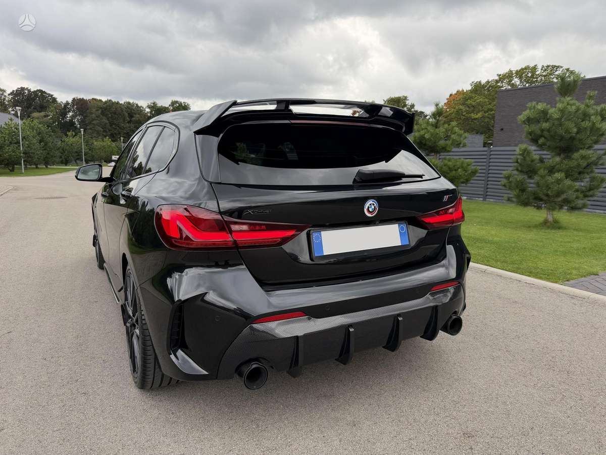 BMW M135, 2.0 l., hatchback