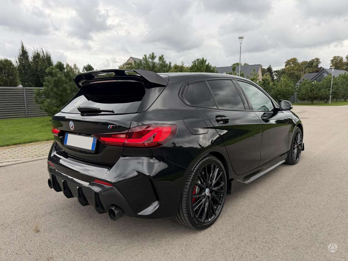 BMW M135, 2.0 l., hatchback