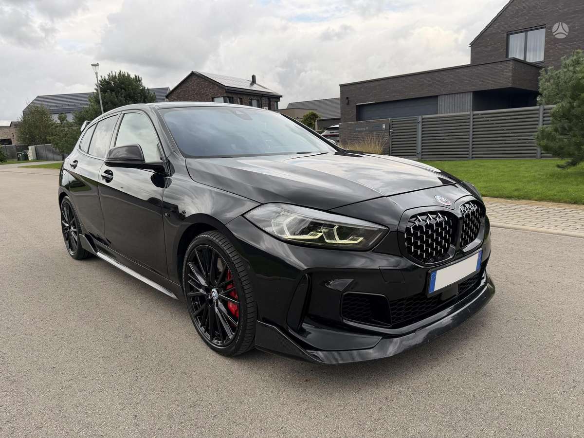 BMW M135, 2.0 l., hatchback