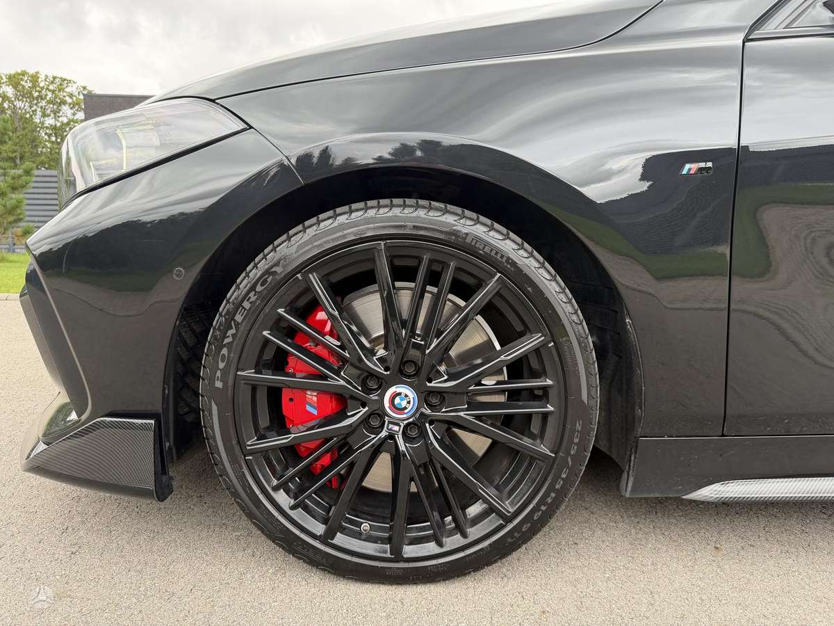 BMW M135, 2.0 l., hatchback