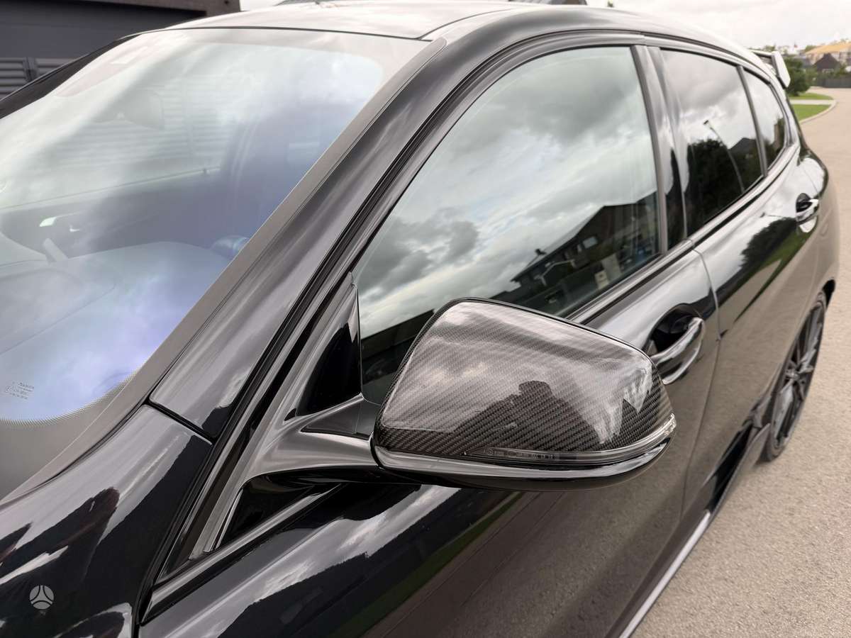 BMW M135, 2.0 l., hatchback
