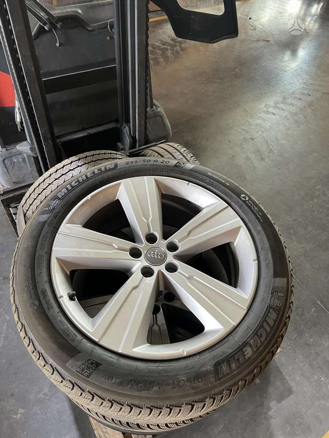 Audi Audi Q7, light alloy, R20