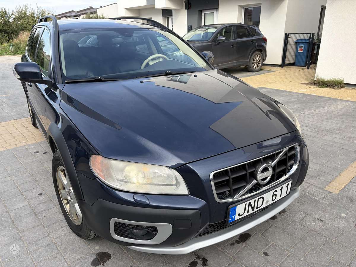 Volvo XC70, 2.4 l., wagon
