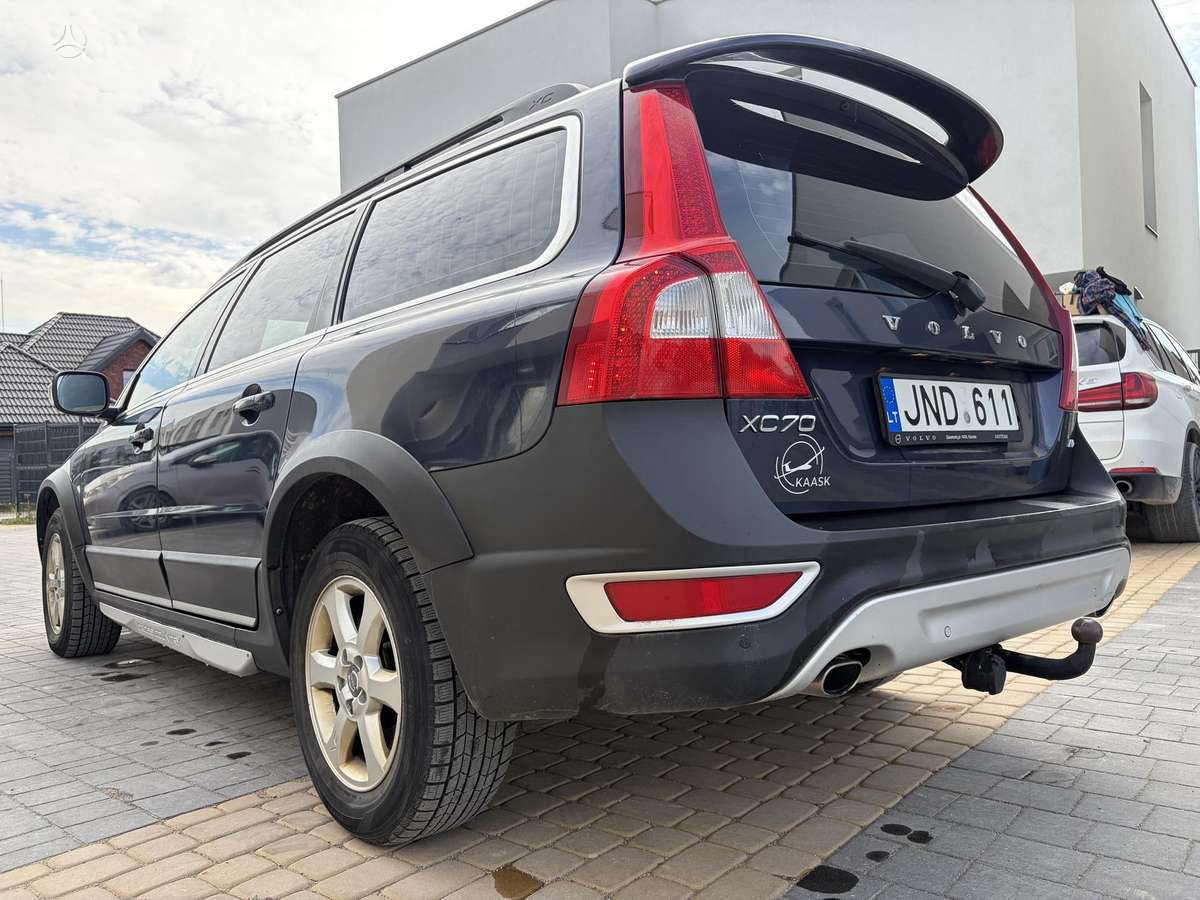 Volvo XC70, 2.4 l., wagon