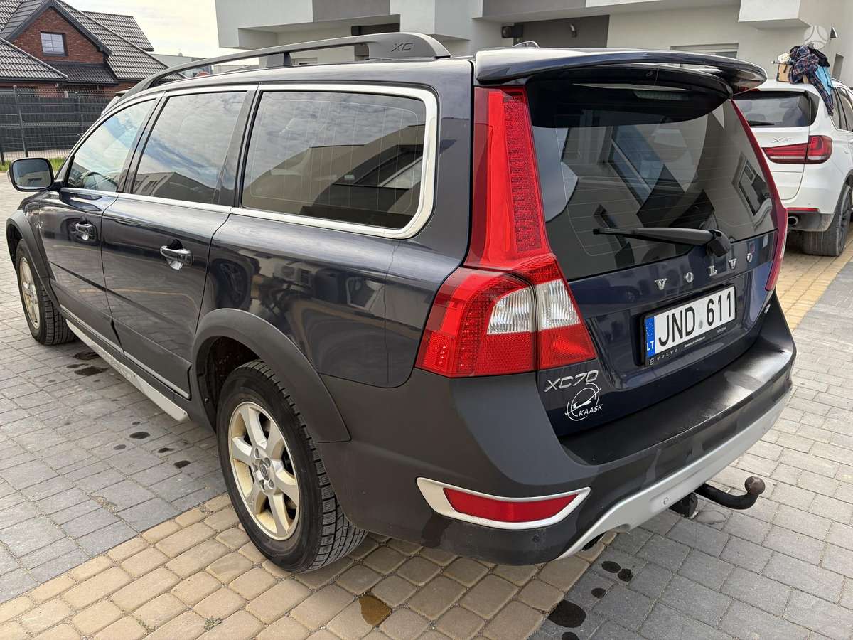 Volvo XC70, 2.4 l., wagon