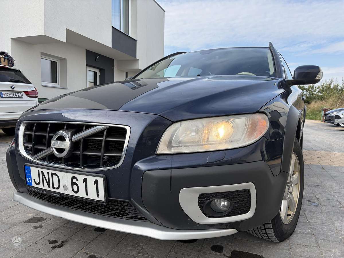Volvo XC70, 2.4 l., wagon