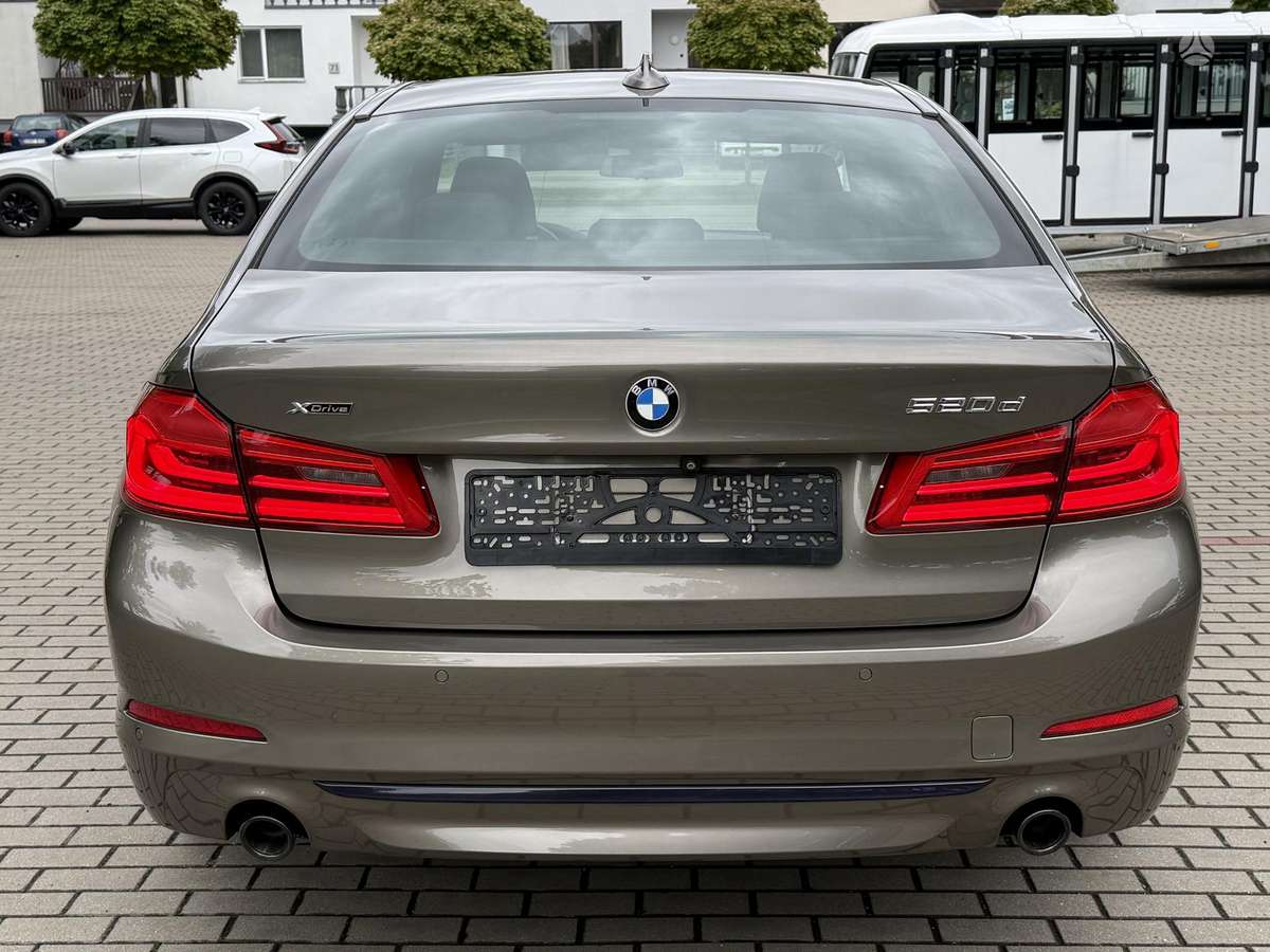 BMW 520, 2.0 l., Седан