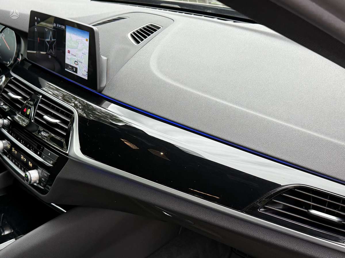 BMW 520, 2.0 l., Седан