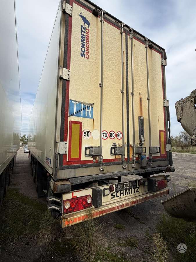 Schmitz SKO24, refrigerated