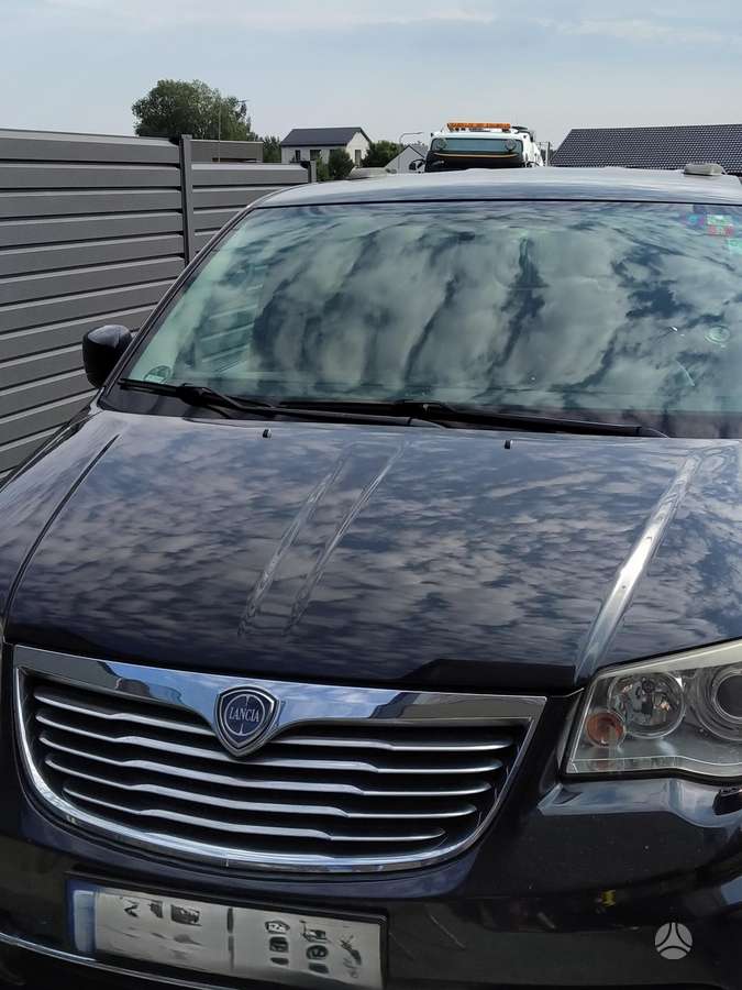 Lancia Voyager, 2.8 l., Минивэн