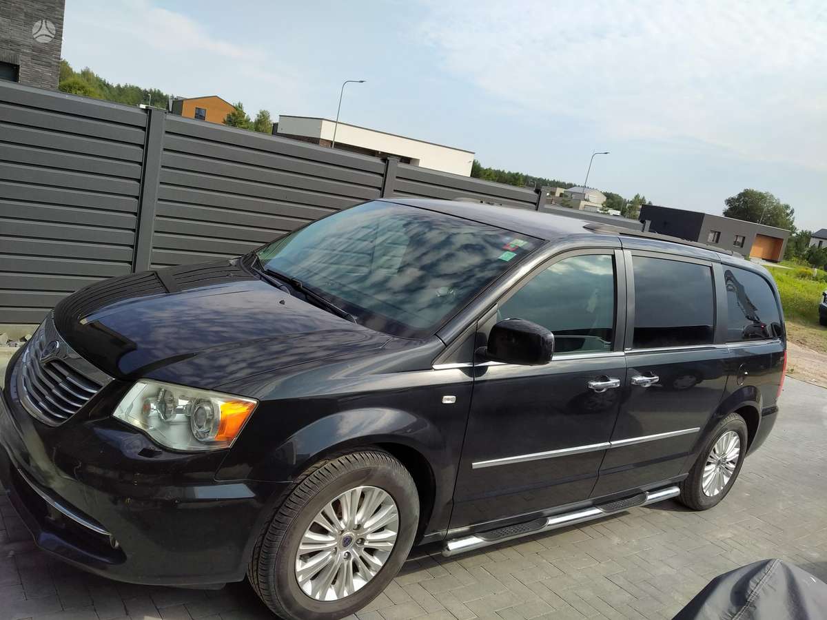 Lancia Voyager, 2.8 l., Минивэн
