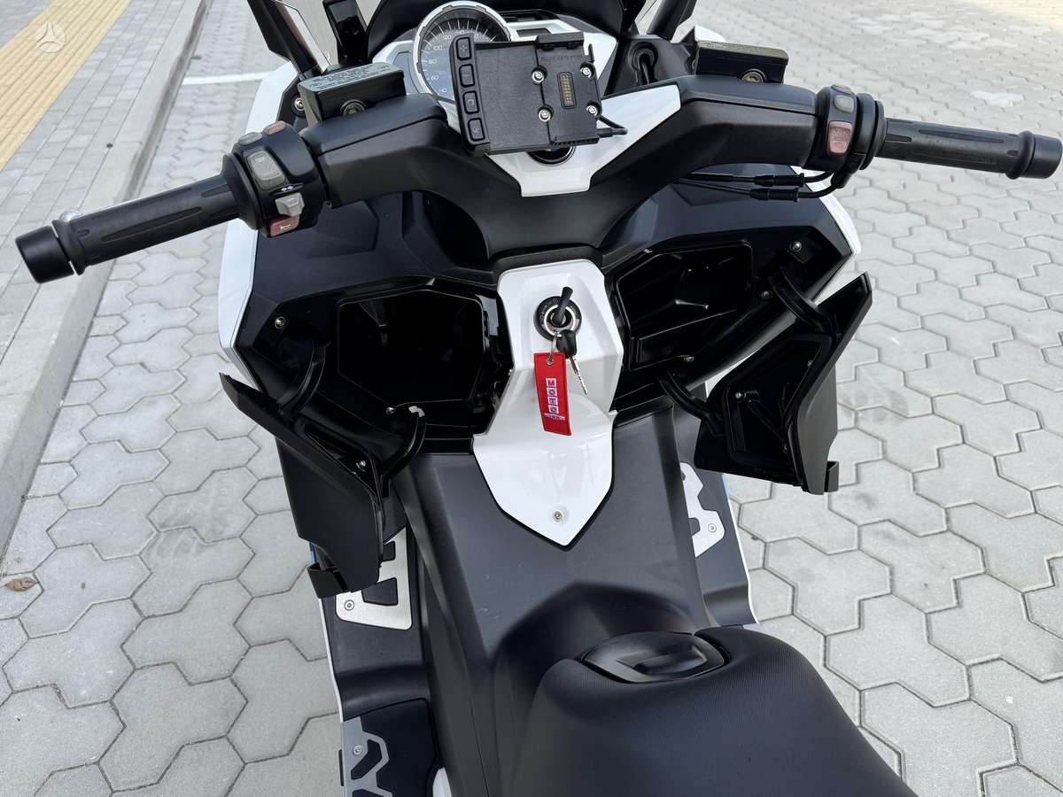 BMW C 600 600cc, scooters / mopeds