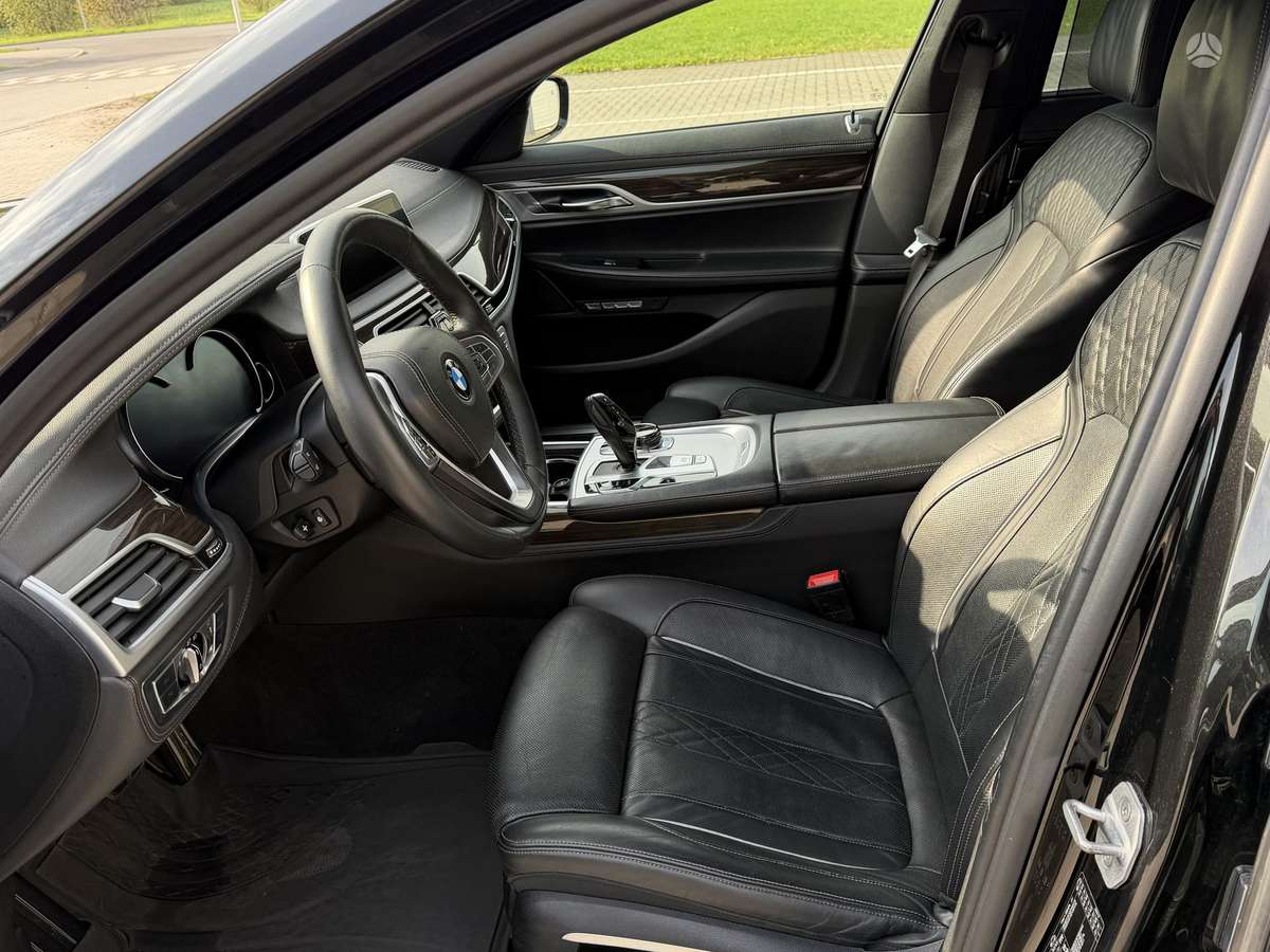 BMW 730, 3.0 l., Седан