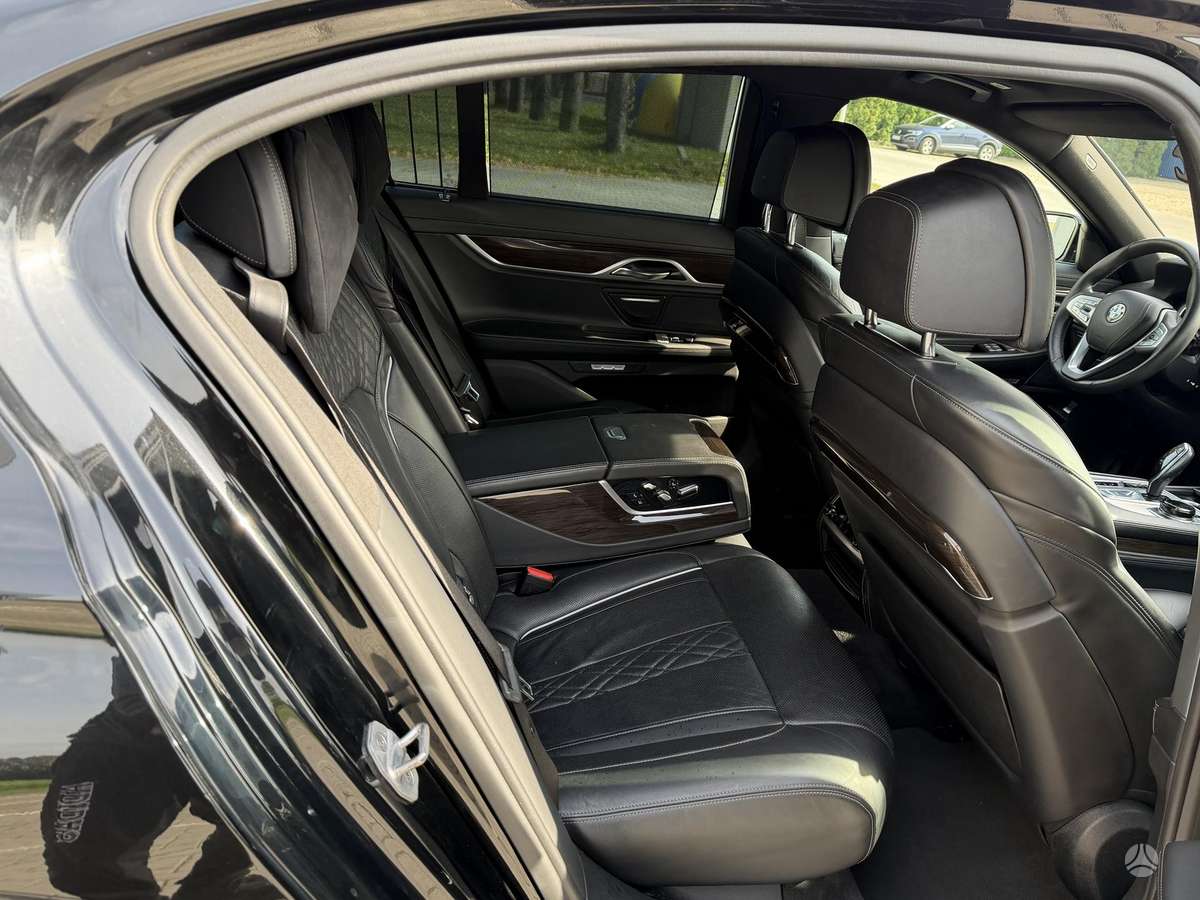 BMW 730, 3.0 l., Седан