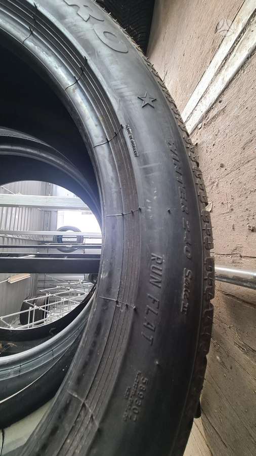 Pirelli SottoZero, winter 245/45 R19